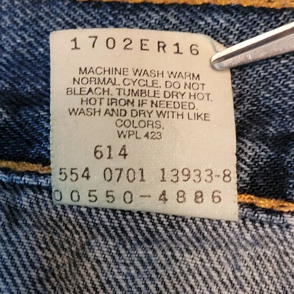 Vtg Levi's Jeans Size 38x34 Measures 34x34 Relaxed Fit 550 USA Medium Wash Y2K - Picture 5 of 10